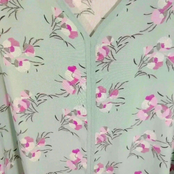CLEARANCE Simply Emma Top Blouse Botanical Pink Green Lightweight Flowy 1X - Picture 5 of 13